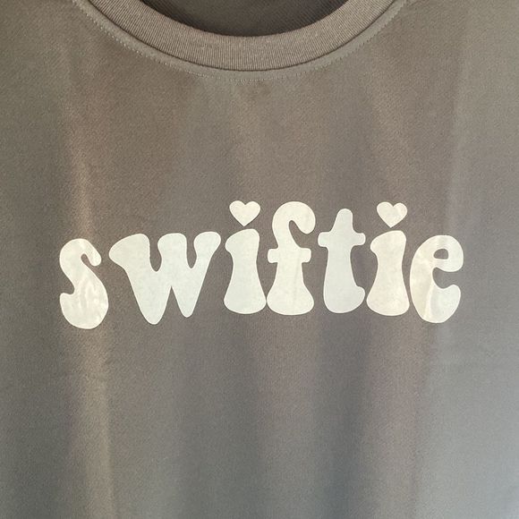 Gray Swiftie Taylor Swift T-Shirt Size Large - Picture 3 of 9